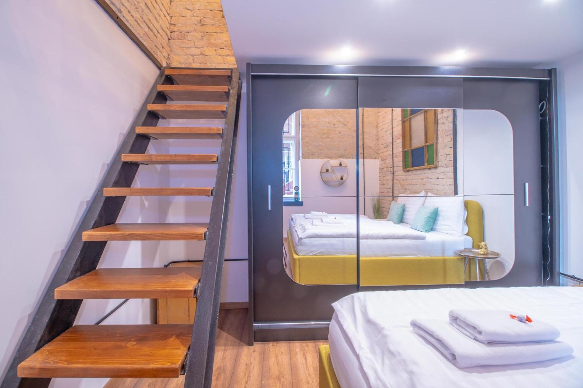 Corvin Loft Apartment Budapest Exterior photo